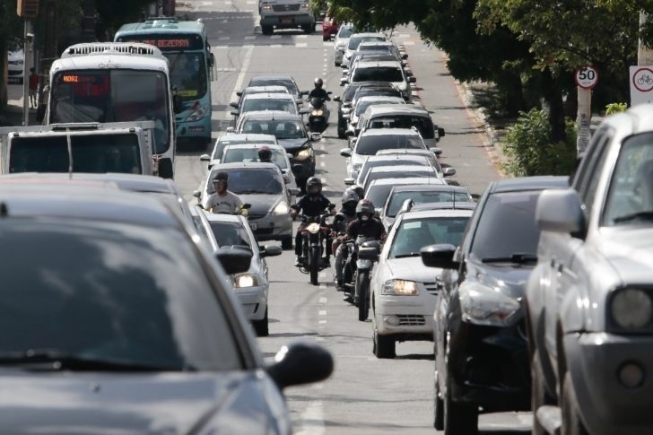 Detran-CE divulga calendário de licenciamento 2026 para veículos automotores