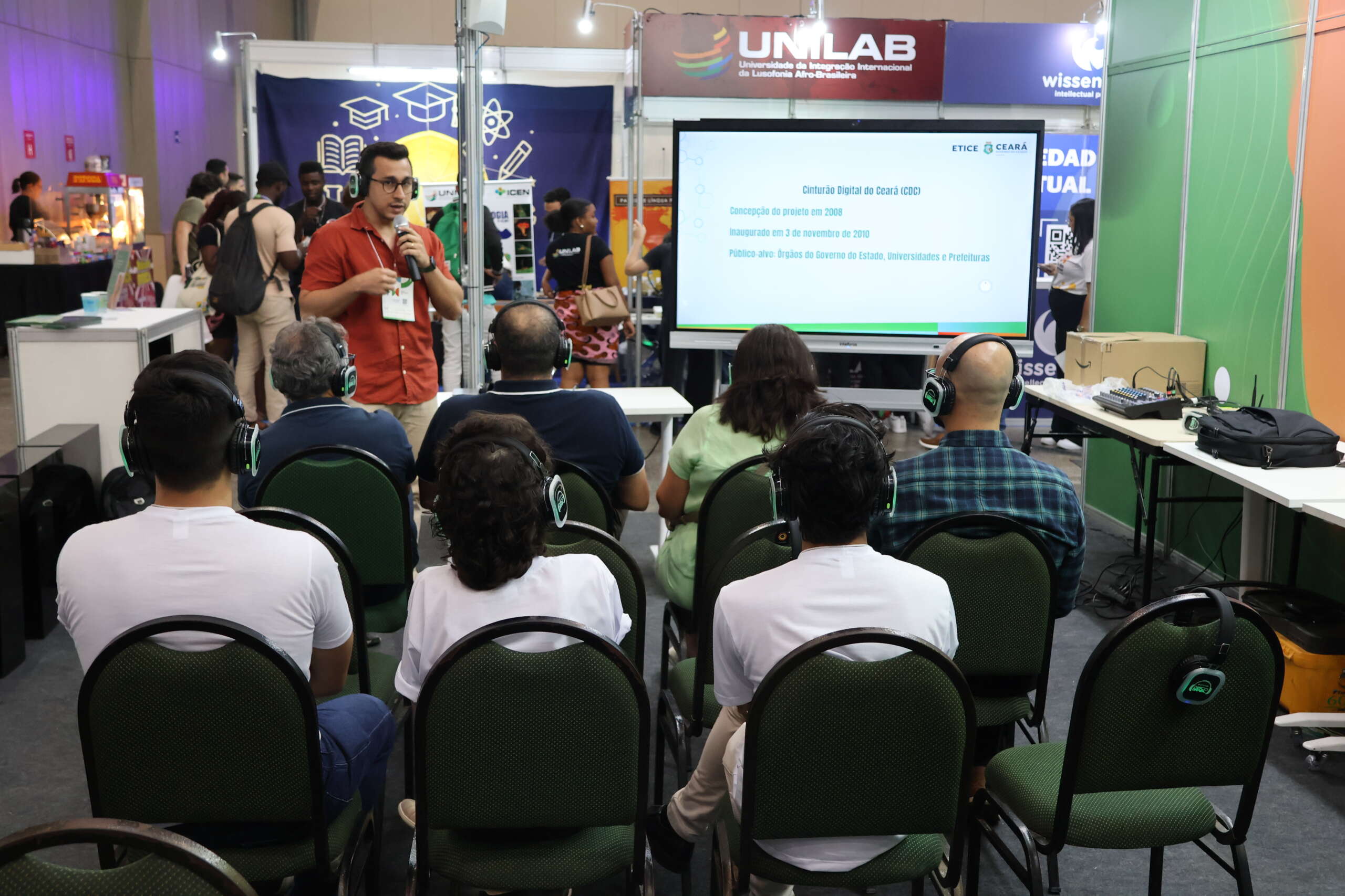 Etice apresenta palestra sobre o Cinturão Digital do Ceará na Feira do Conhecimento