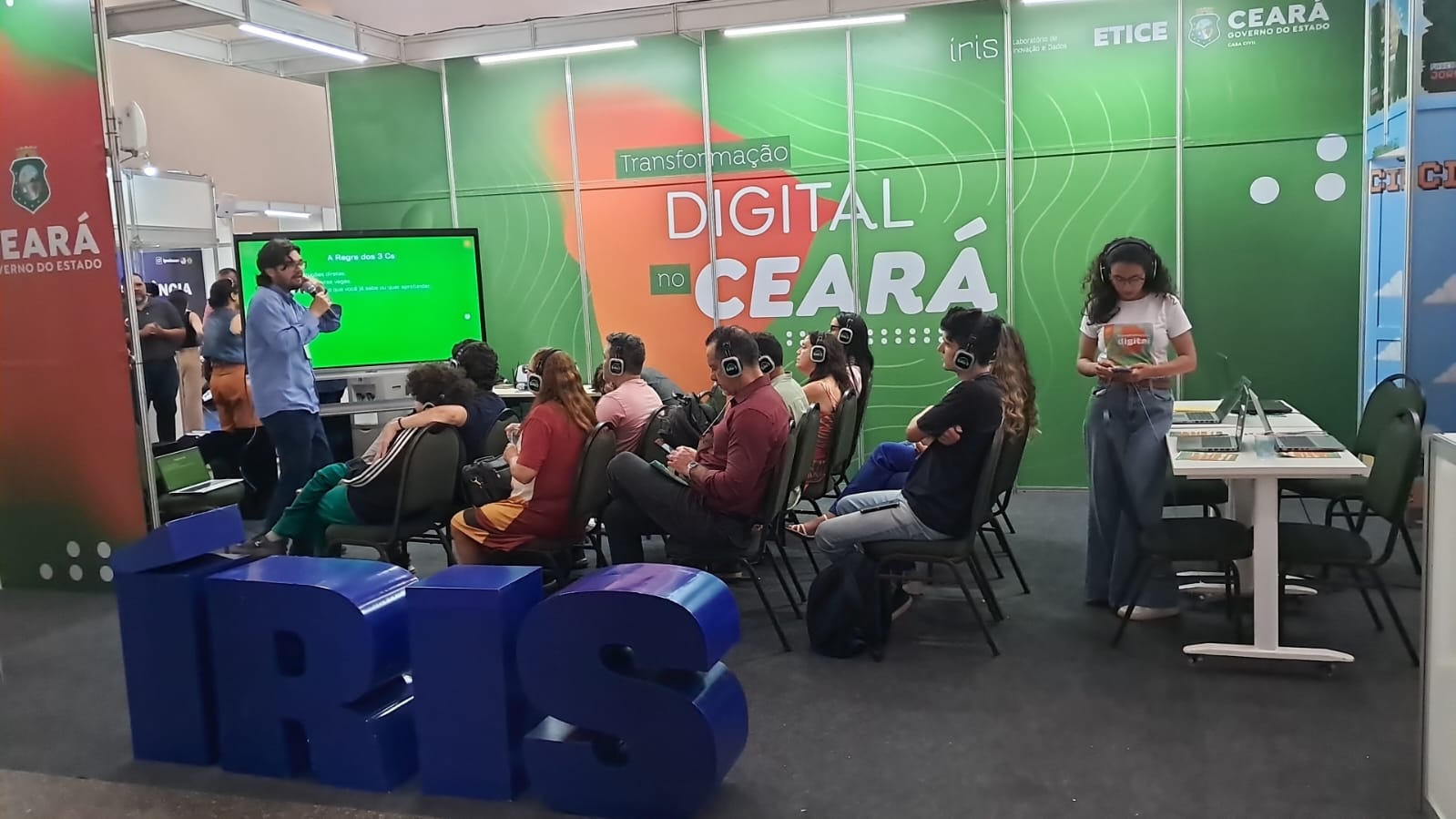 Palestra e oficina sobre IA marcam início da participação da Etice na Feira do Conhecimento 2025