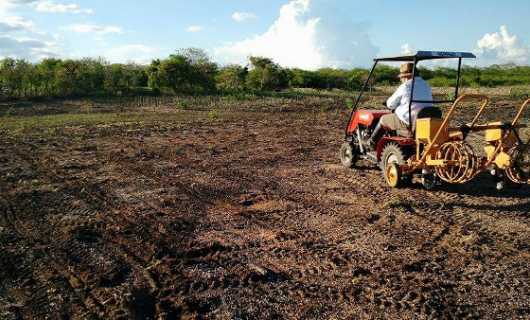 Quadriciclo desenvolvido em Tauá promete facilitar a vida no campo
