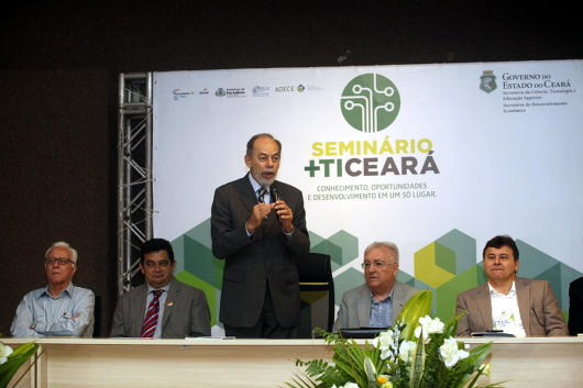 Integração do setor de Tecnologia da Informação marca discursos de abertura do Seminário +TICeará
