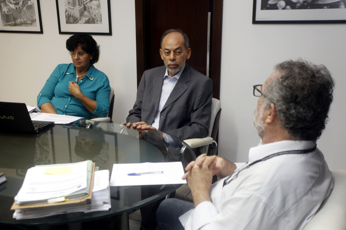 Secretário Inácio Arruda participa de reunião do Conselho Deliberativo da Funcap