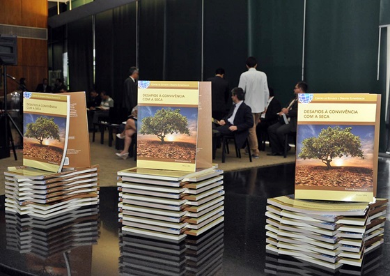 Funceme destacada em livro publicado pela Câmara dos Deputados