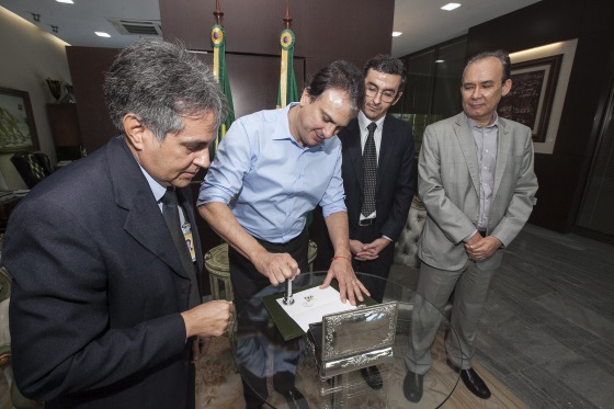 Selo comemorativo dos 45 anos da Funceme é lançado oficialmente e integrará Museu Nacional dos Correios