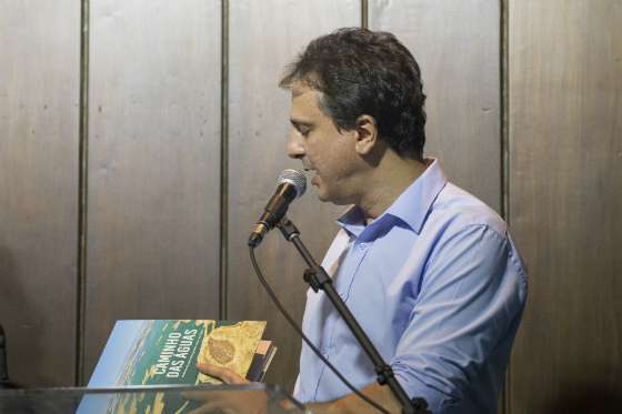 Livro ‘Caminho das Águas’ e Sala de Imprensa ‘Todos pela Água’ são lançados pelo Governo do Ceará