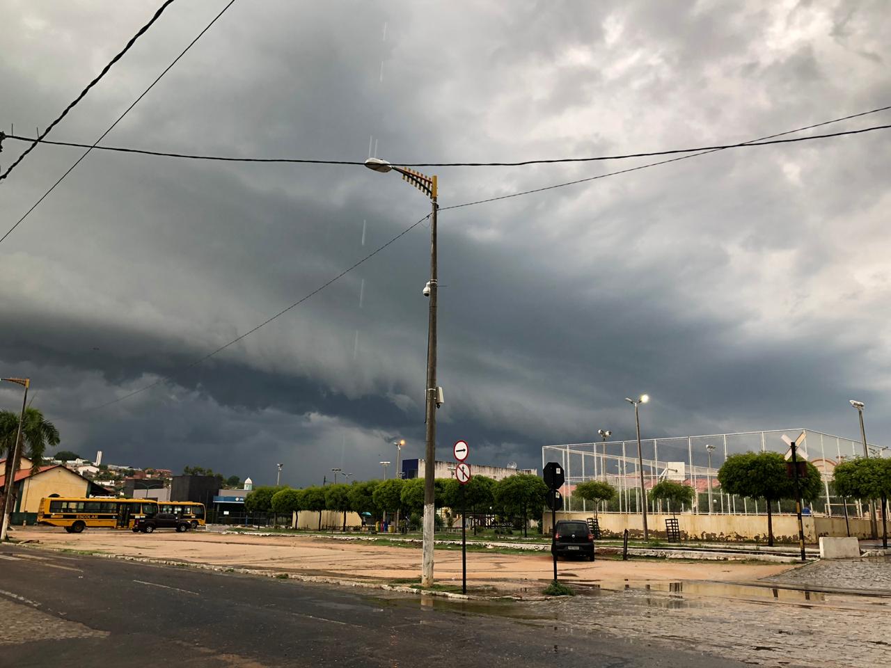 Chove em mais de 110 municípios em 24 horas; Palmácia tem maior precipitação
