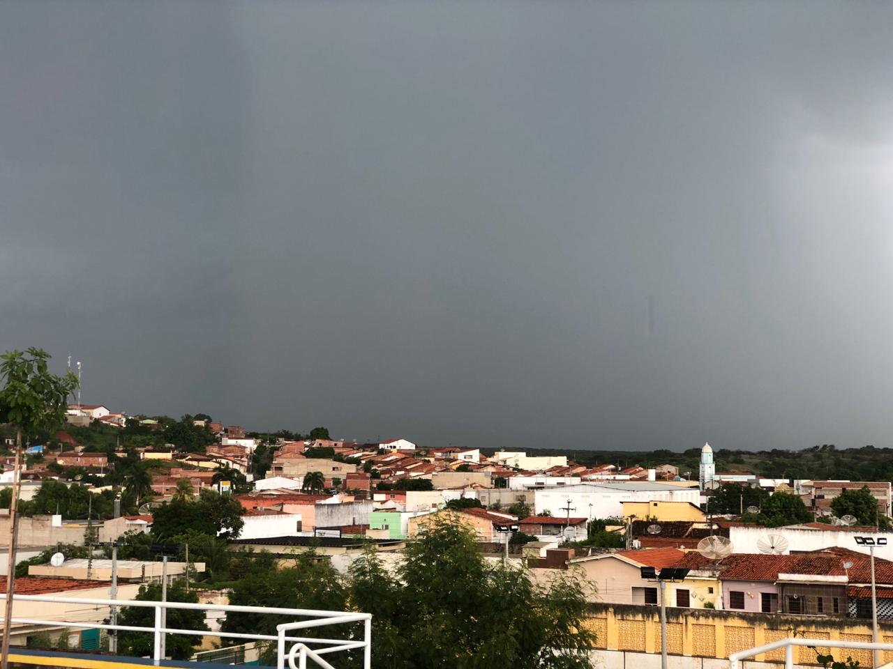 Ceará segue com condições favoráveis às chuvas nesta semana