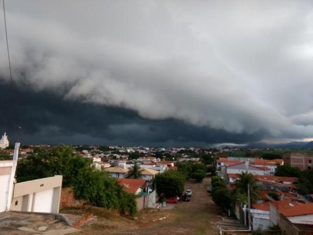 Litorais de Fortaleza e do Pecém concentram maiores chuvas das últimas 24 horas