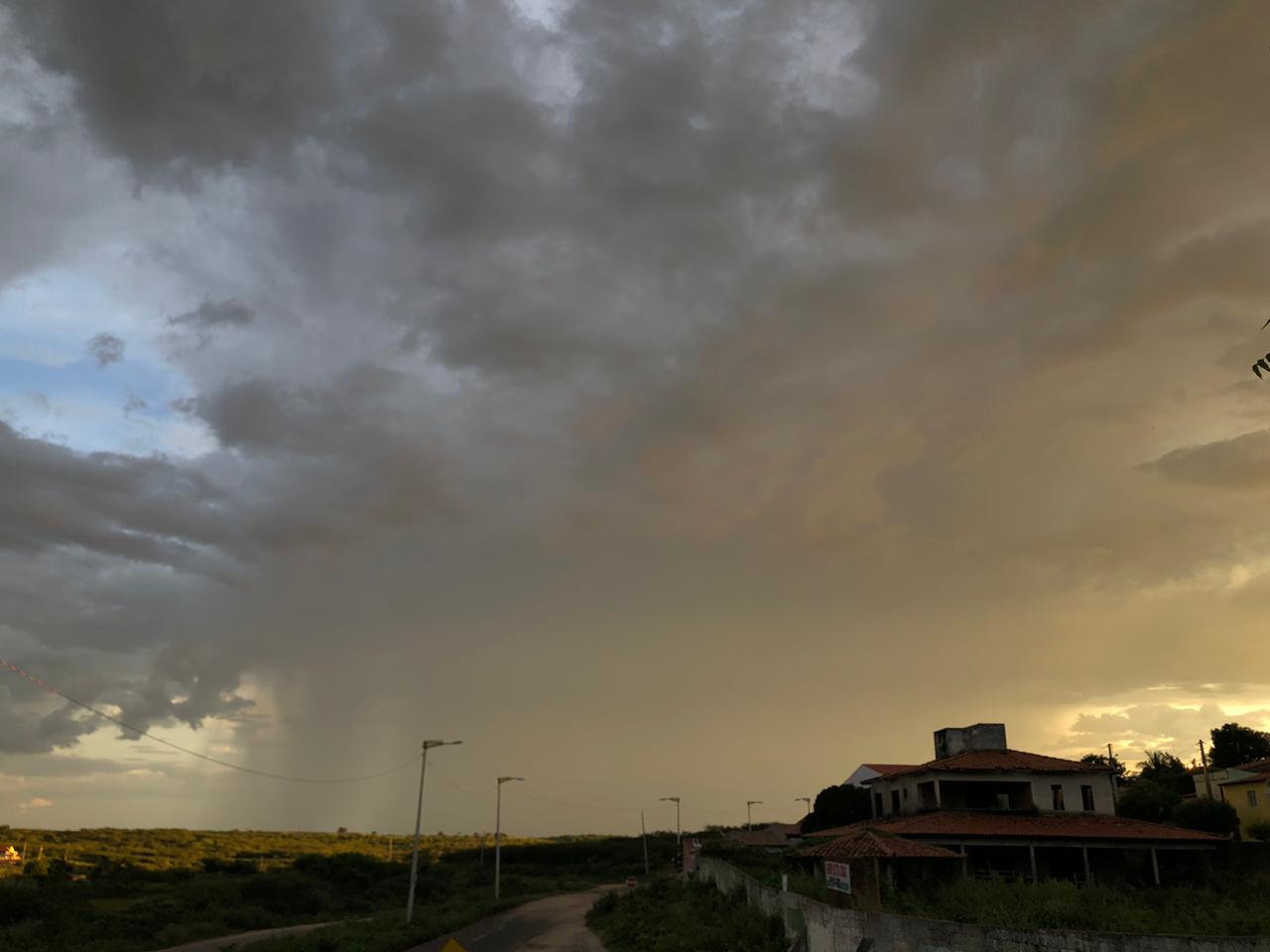 Feriado terá nebulosidade variável com eventos de chuva no Cariri, Ibiapaba e nos litorais Norte e de Fortaleza