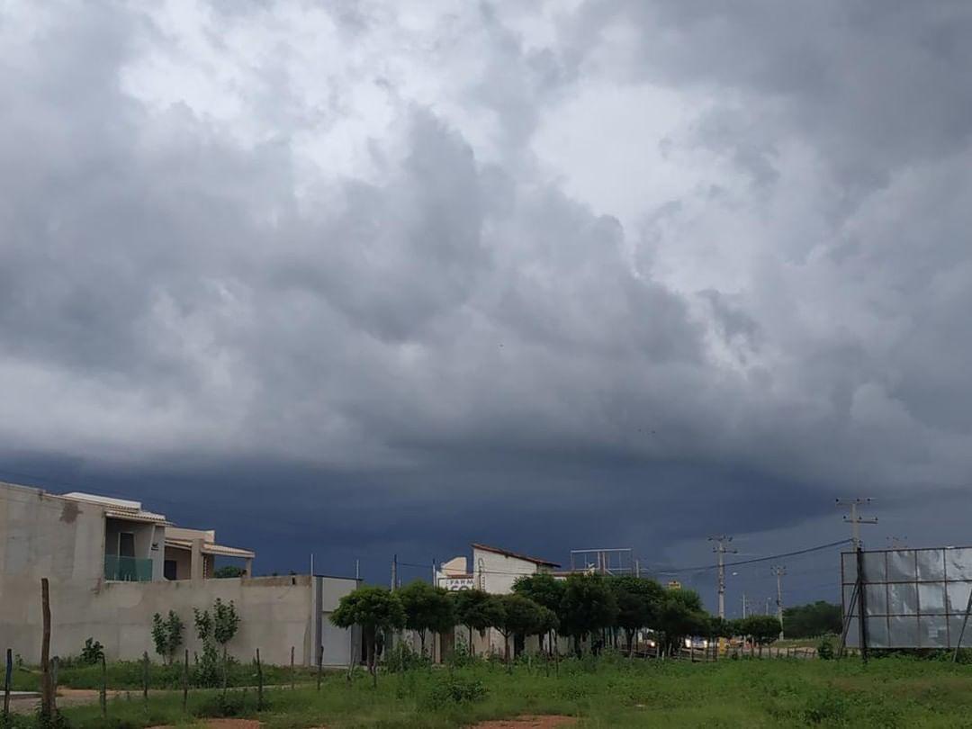 Chove em mais de 60 municípios no feriado, e Pentecoste tem sua maior chuva de 2019