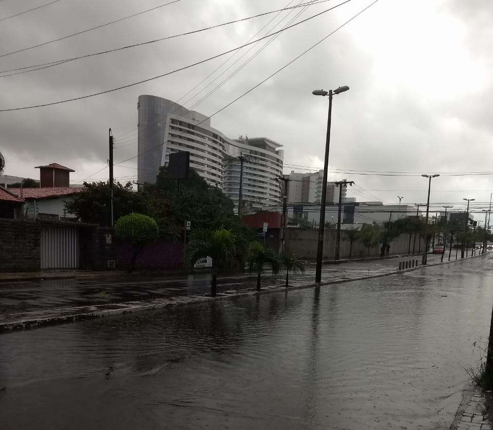 Previsão indica céu nublado com eventos de chuva em todo o Ceará neste sábado