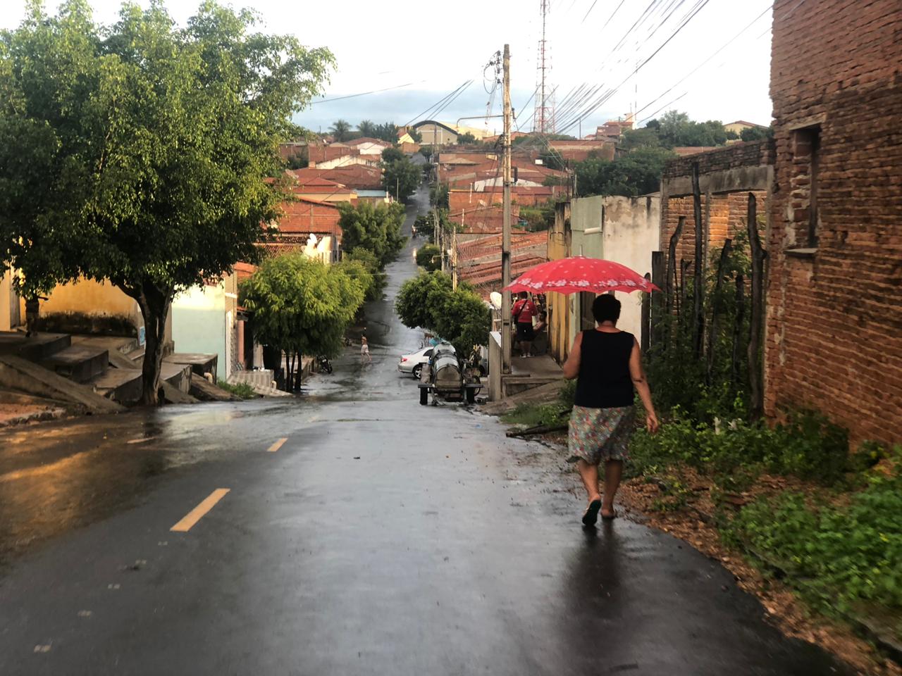 Previsão indica céu nublado e eventos de chuva em todas as macrorregiões do Ceará