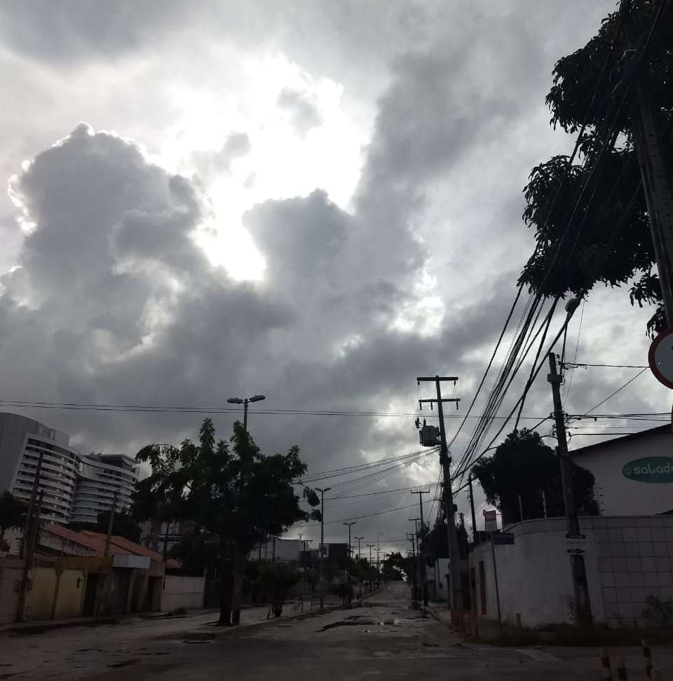 Litoral e Ibiapaba apresentam previsão de nebulosidade variável com precipitações isoladas; nas demais regiões, eventos de chuva