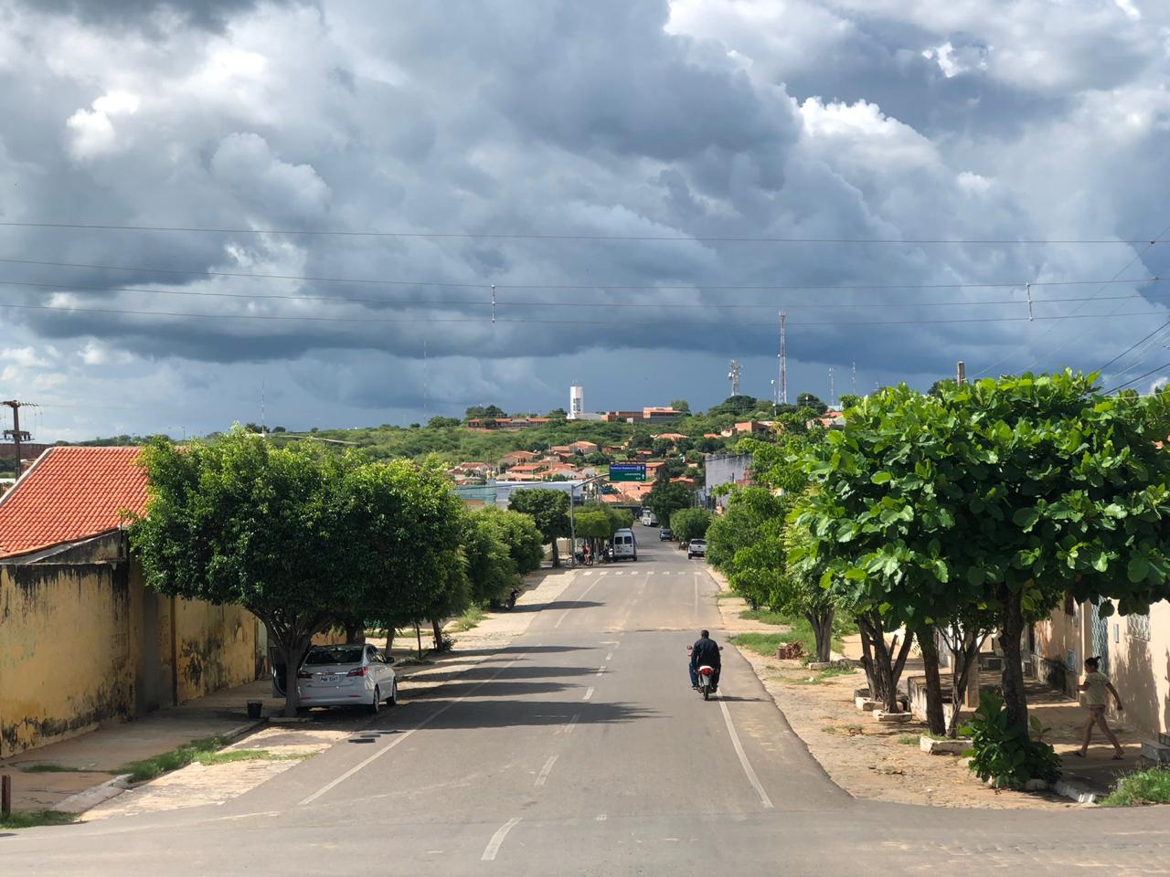 Após feriado, previsão aponta chuvas isoladas no litoral, na Serra da Ibiapaba e no Maciço de Baturité