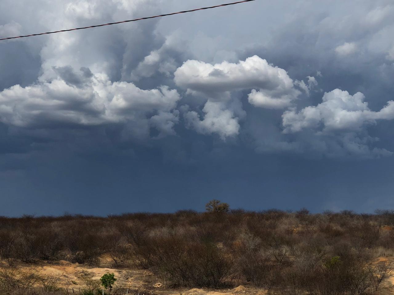 Cariri e sul dos Inhamuns seguem com tendência de chuvas até esta terça