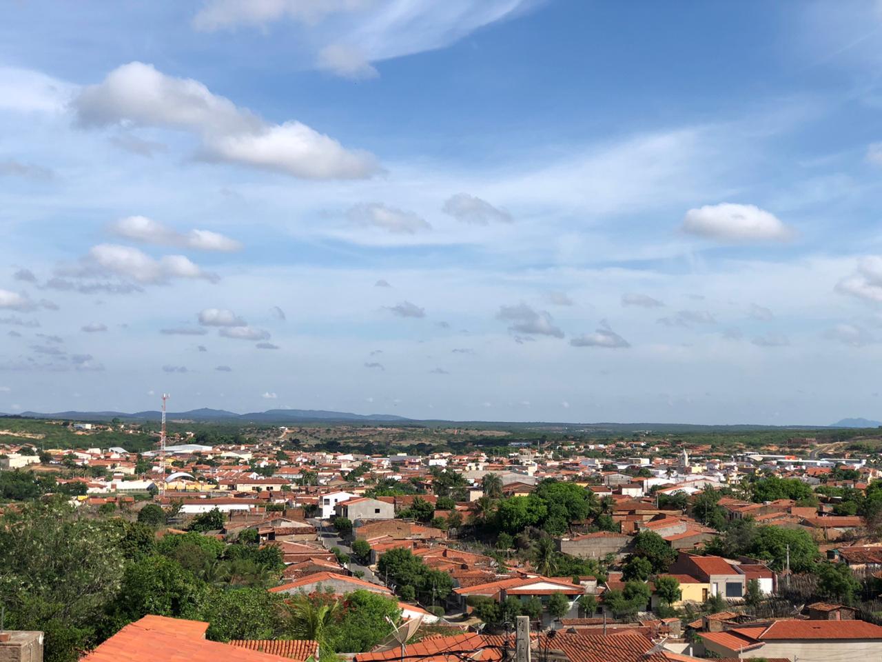 Previsão indica chuvas mais reduzidas neste início de semana no Ceará; veja detalhes
