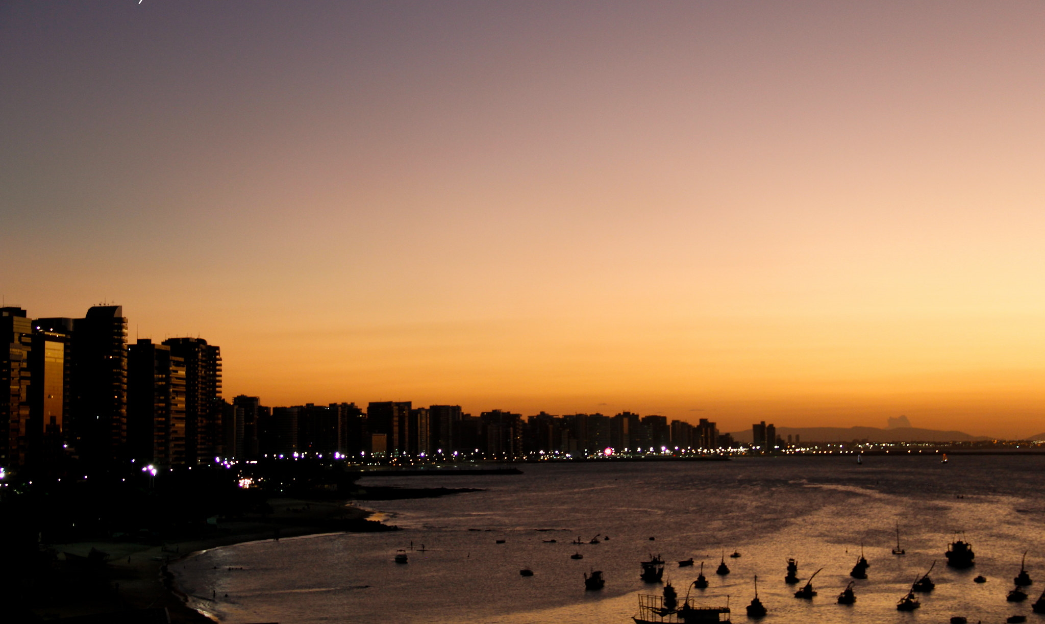 Fortaleza termina abril com temperatura máxima média 0,9°C acima da normal climatológica