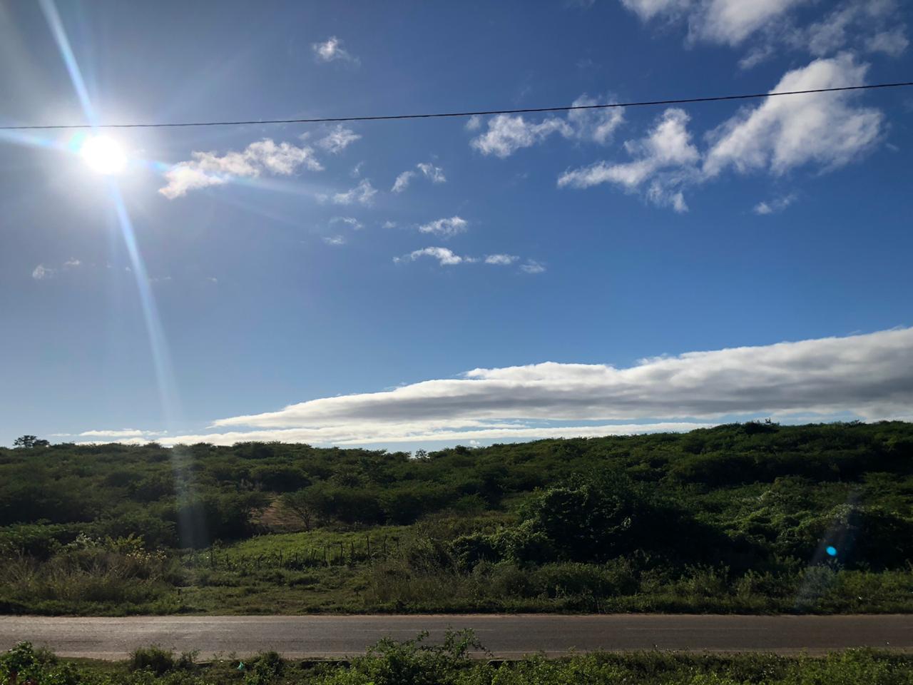 Previsão do tempo: predomínio de nebulosidade variável e possibilidade de chuva passageira no centro-norte do Ceará