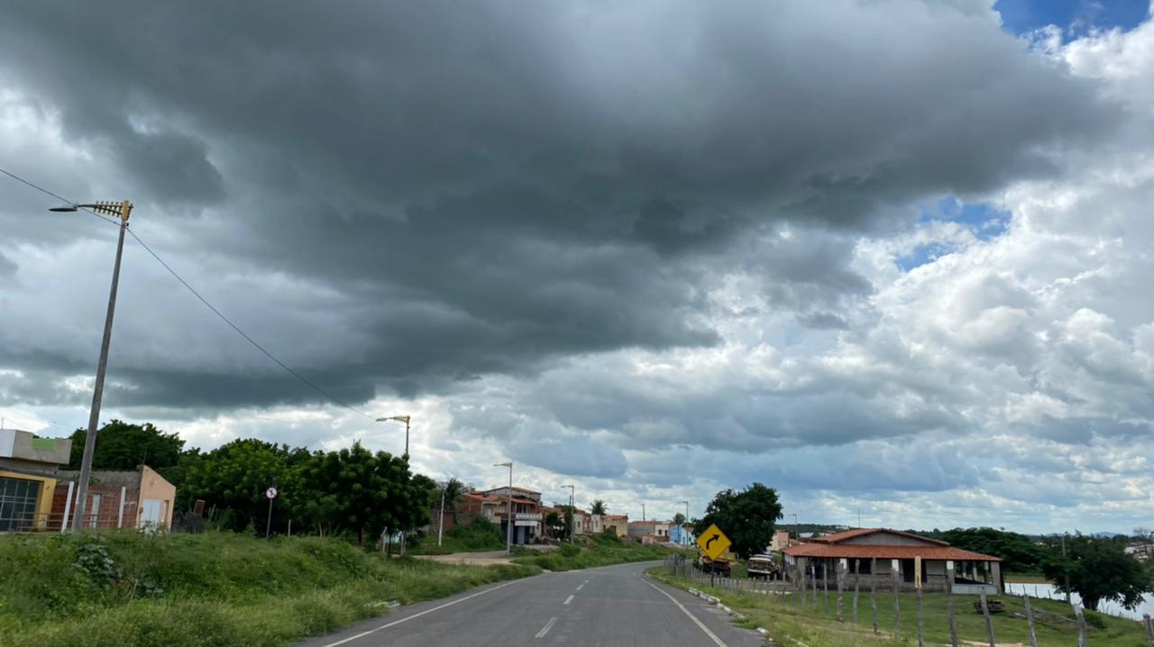 Crateús e Itapipoca têm maiores acumulados de chuva entre terça (23) e quarta-feira (24)