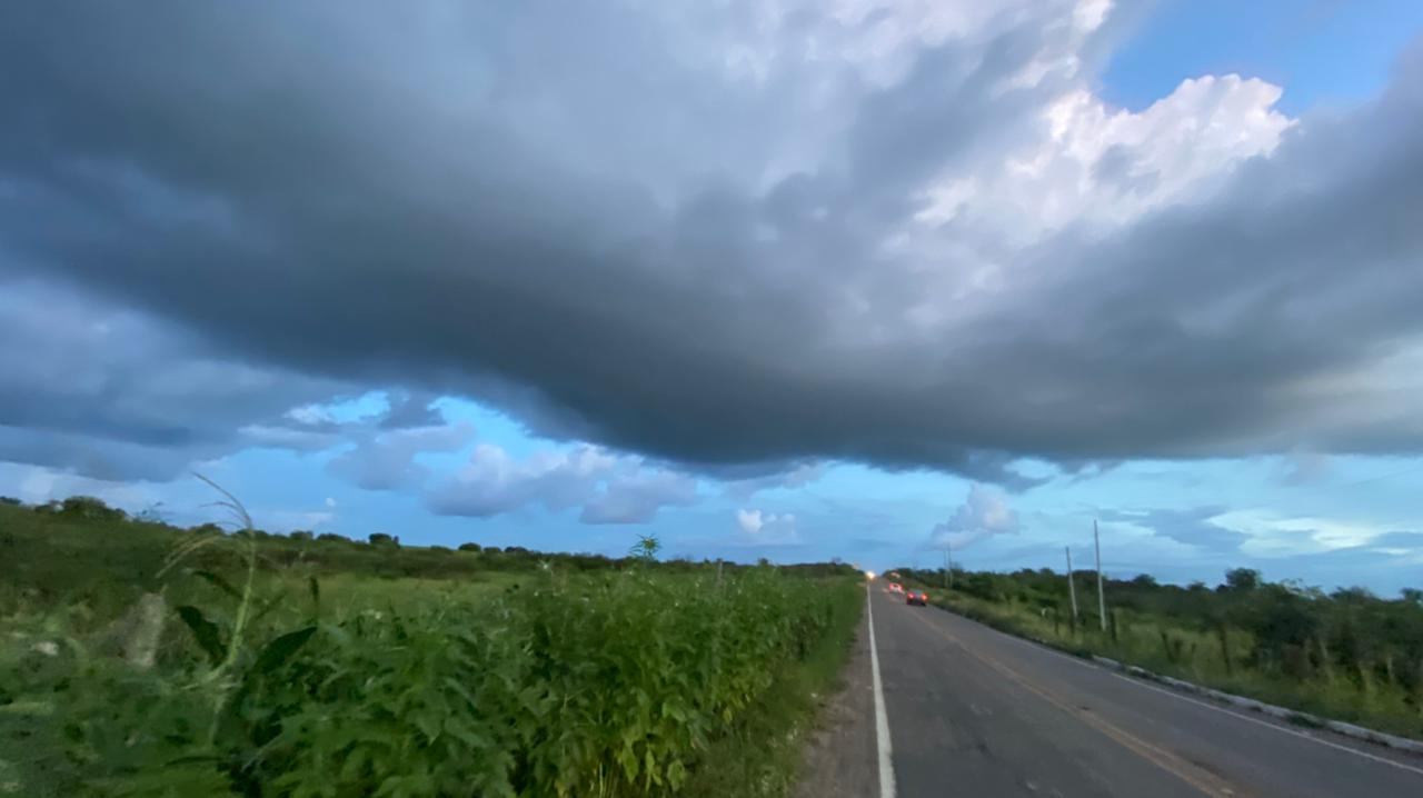 Condições de tempo apontam para registros de chuva em todas as regiões no feriado; oeste do Estado deve apresentar principais acumulados