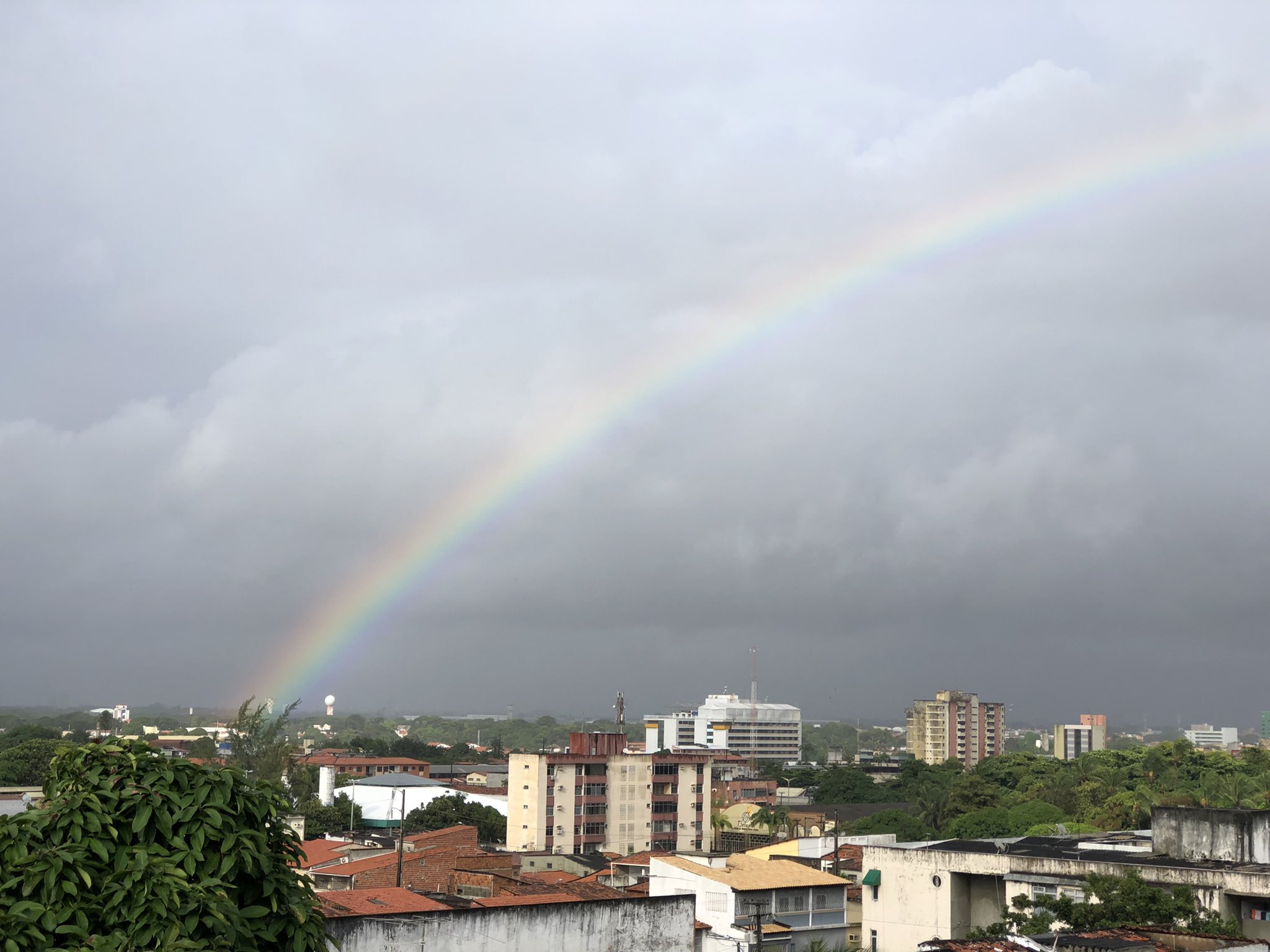 Chove em cerca de 70 municípios entre quinta (17) e sexta-feira (18)