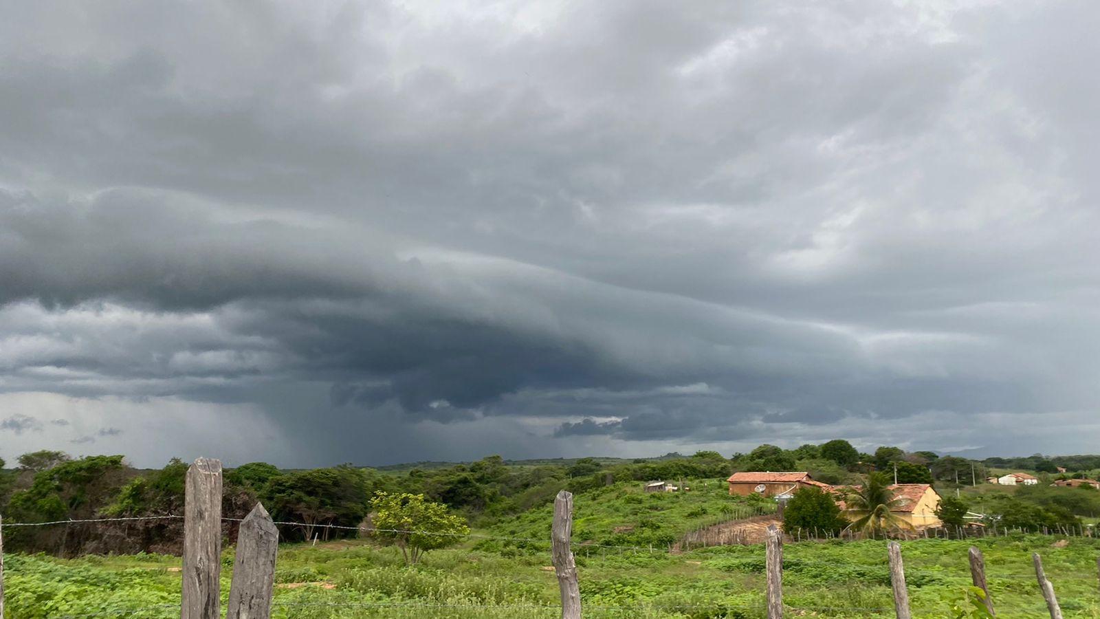 No último fim de semana de janeiro, previsão indica possibilidade de chuva em todas as regiões, mas com registros mais isolados