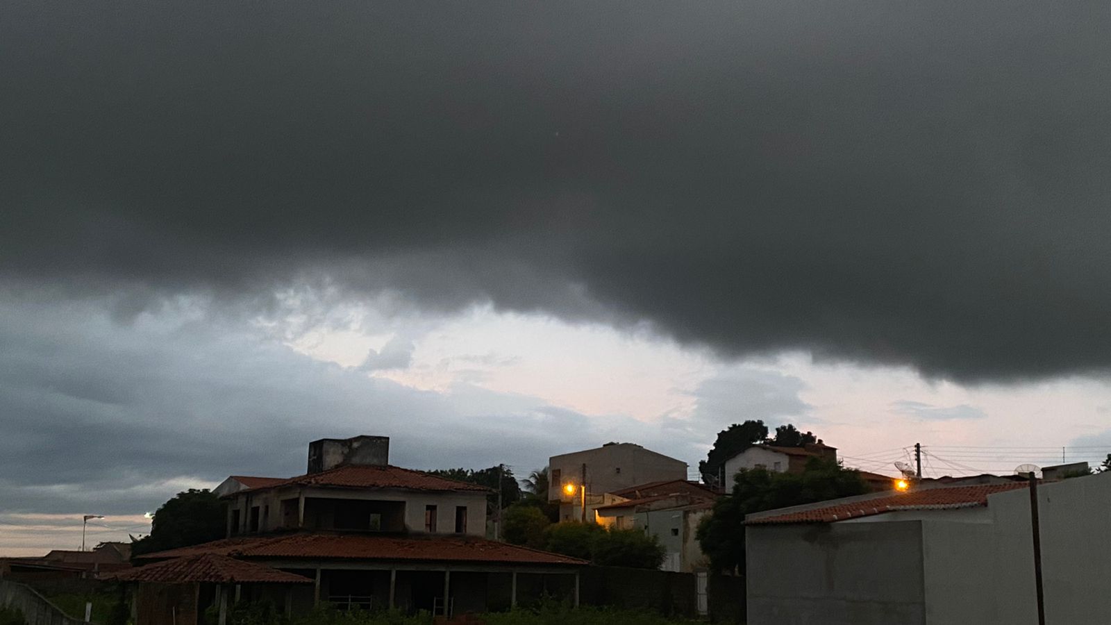 Fim de semana deverá apresentar condições para chuvas em todas as macrorregiões