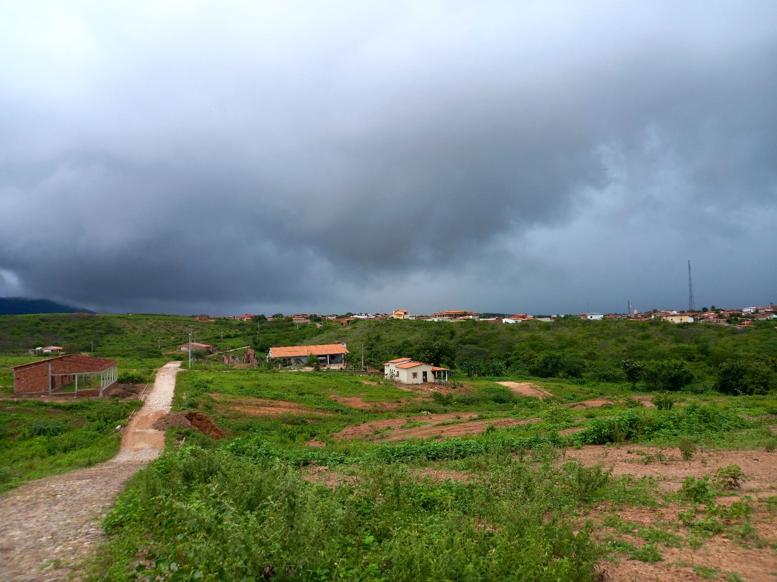 Chove em cerca de 150 municípios pelo 2º dia consecutivo