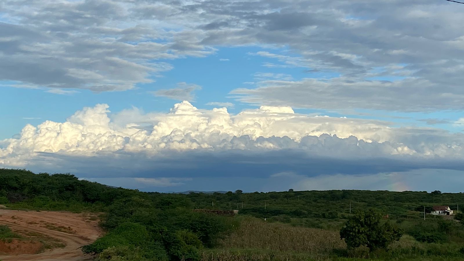 Ainda com registros isolados, centro-norte deverá concentrar chuvas até esta sexta-feira (13)