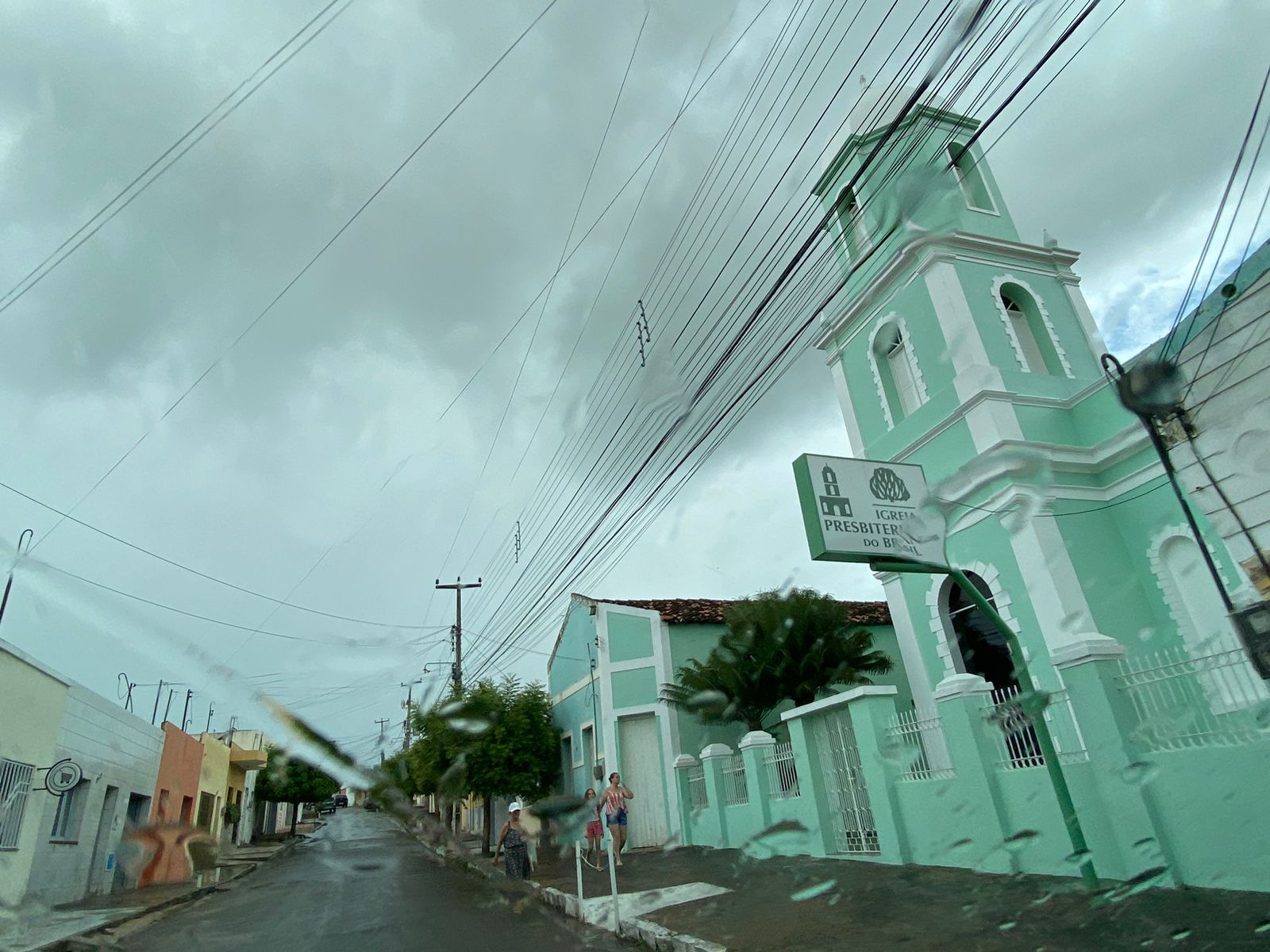 Com acumulados mais reduzidos, Ceará tem chuva em cerca de 80 municípios; confira dados