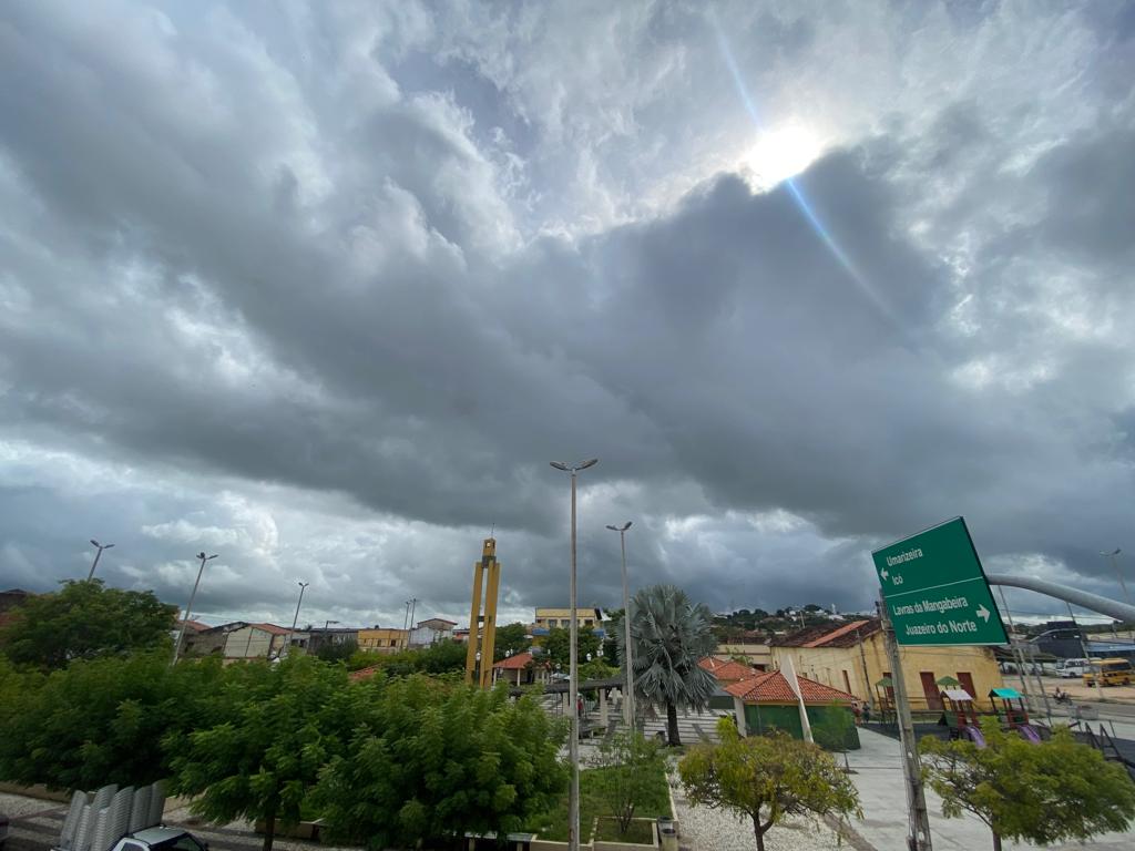 Início da 2ª quinzena de maio indica chuvas isoladas; litoral deve concentrar principais registros