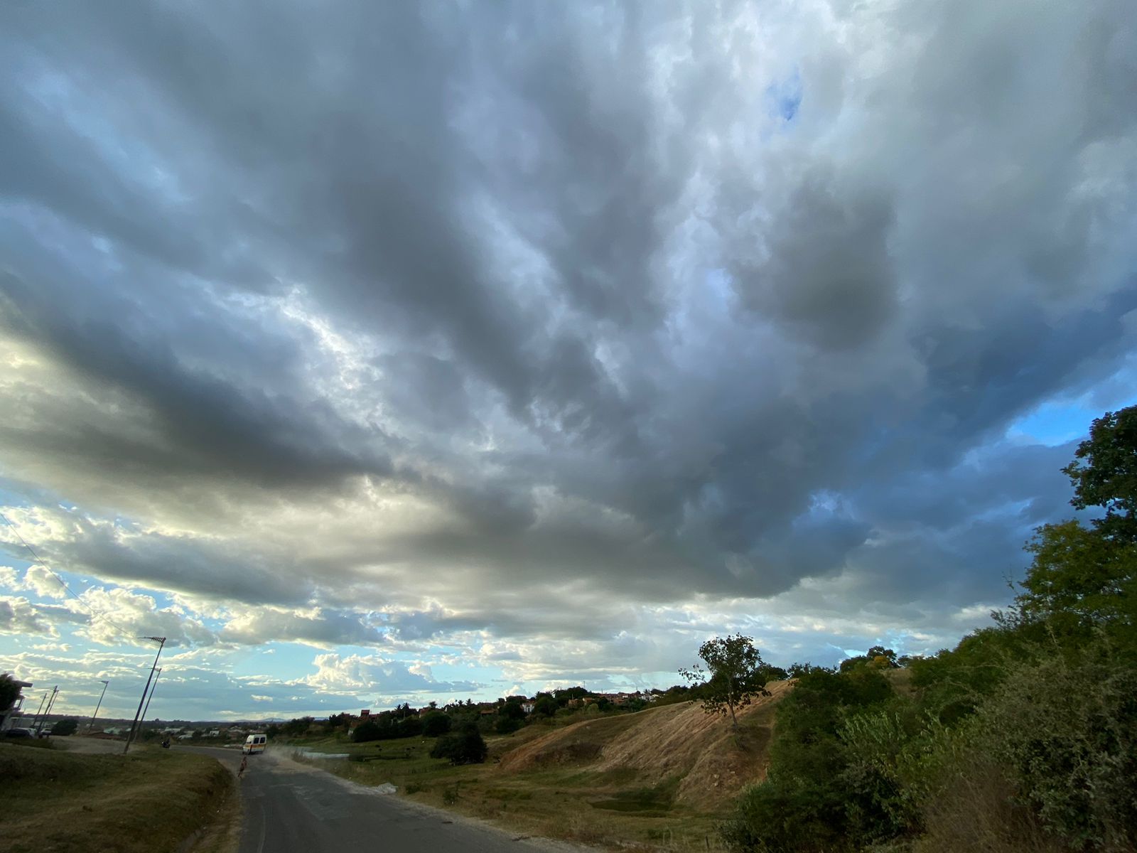 Ceará deve apresentar céu mais nublado e com chuvas isoladas até esta sexta-feira (16)