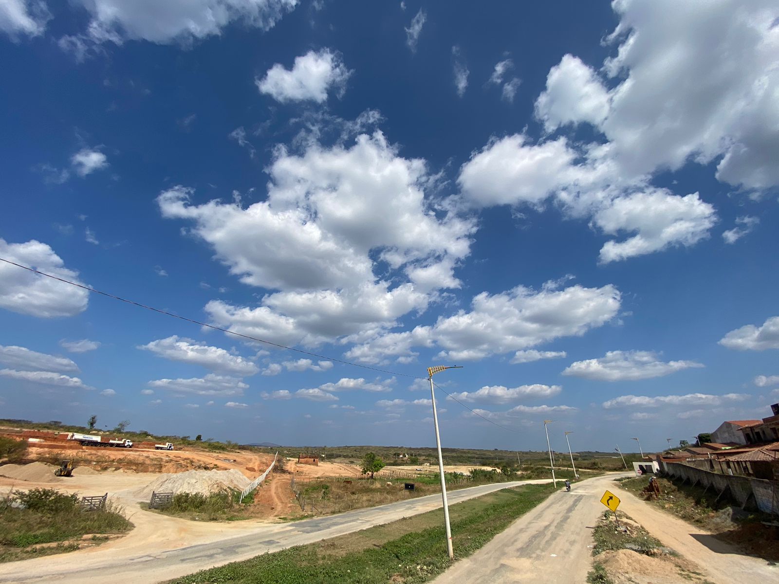 Previsão indica tempo firme e rajadas de vento até 50 km/h na faixa litorânea até sexta-feira (21)