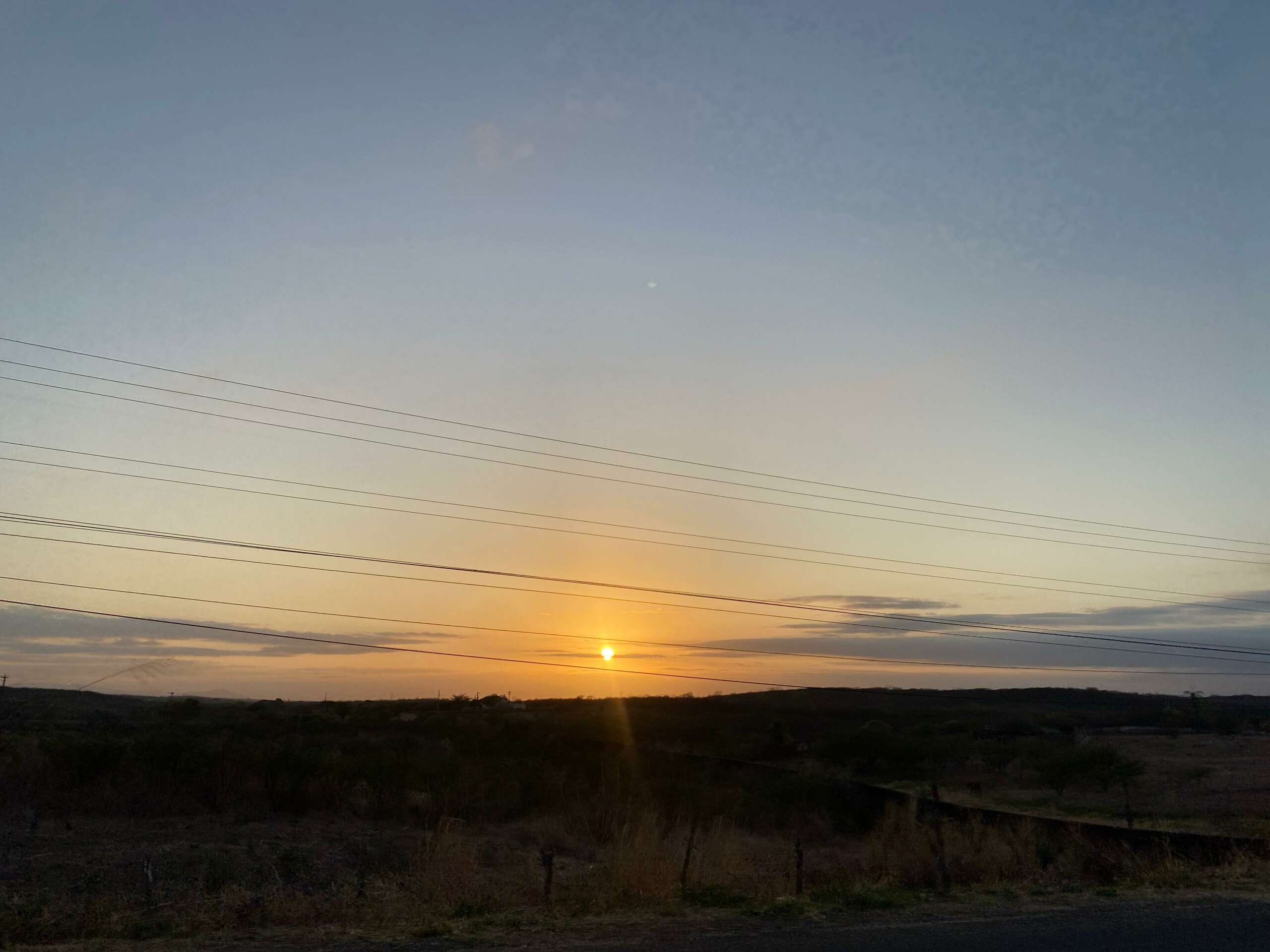 Ceará deve registrar chuvas rápidas até quarta-feira (22), mas calor segue firme