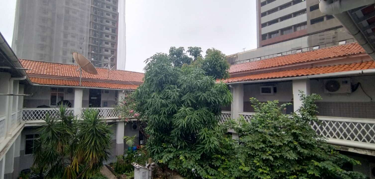 Chove em cerca de 75 municípios; centro-norte deverá concentrar maiores registros até quinta-feira (30)