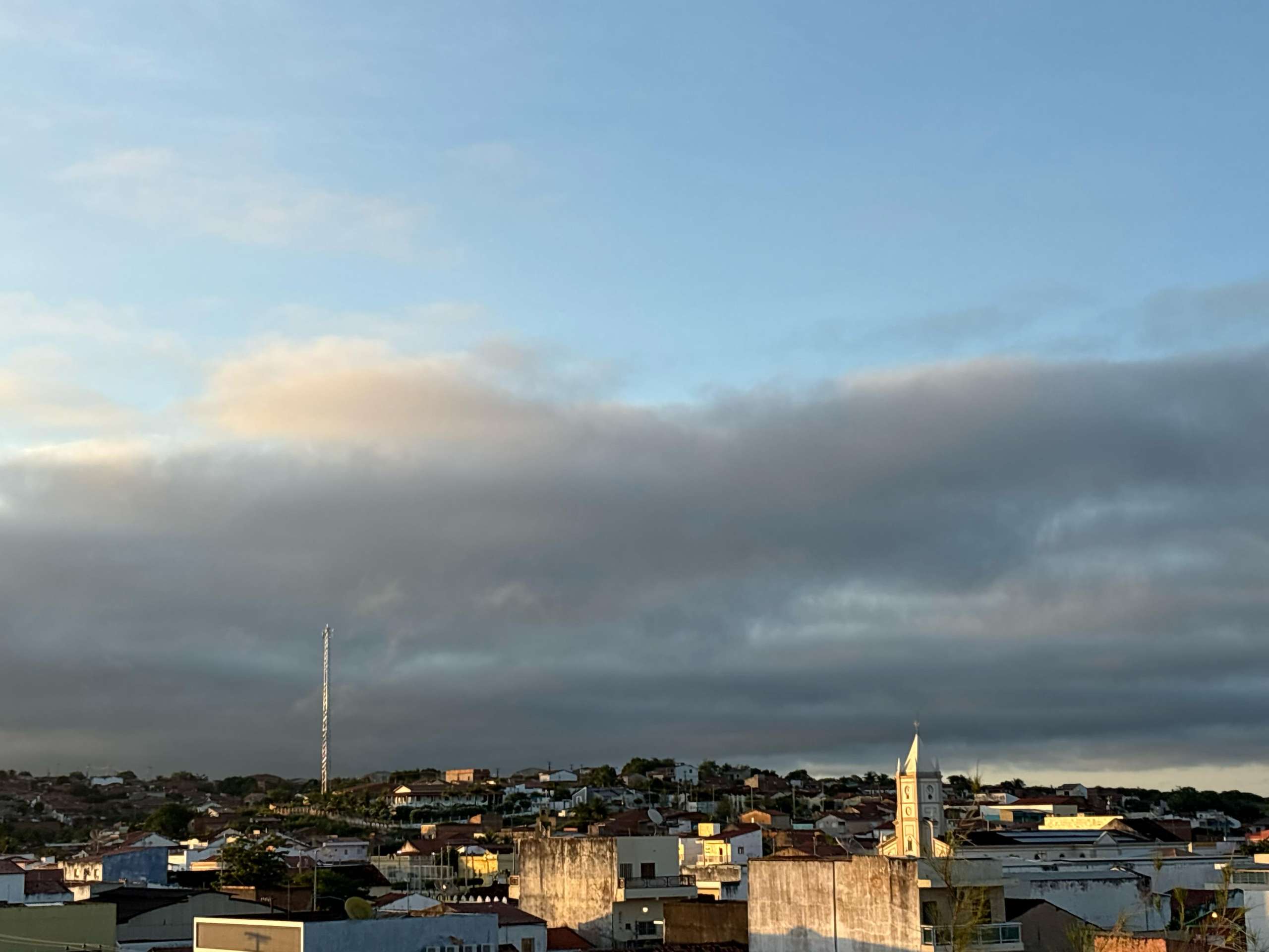 Ceará registra chuvas dentro da normalidade em março, com destaques no litoral e Cariri