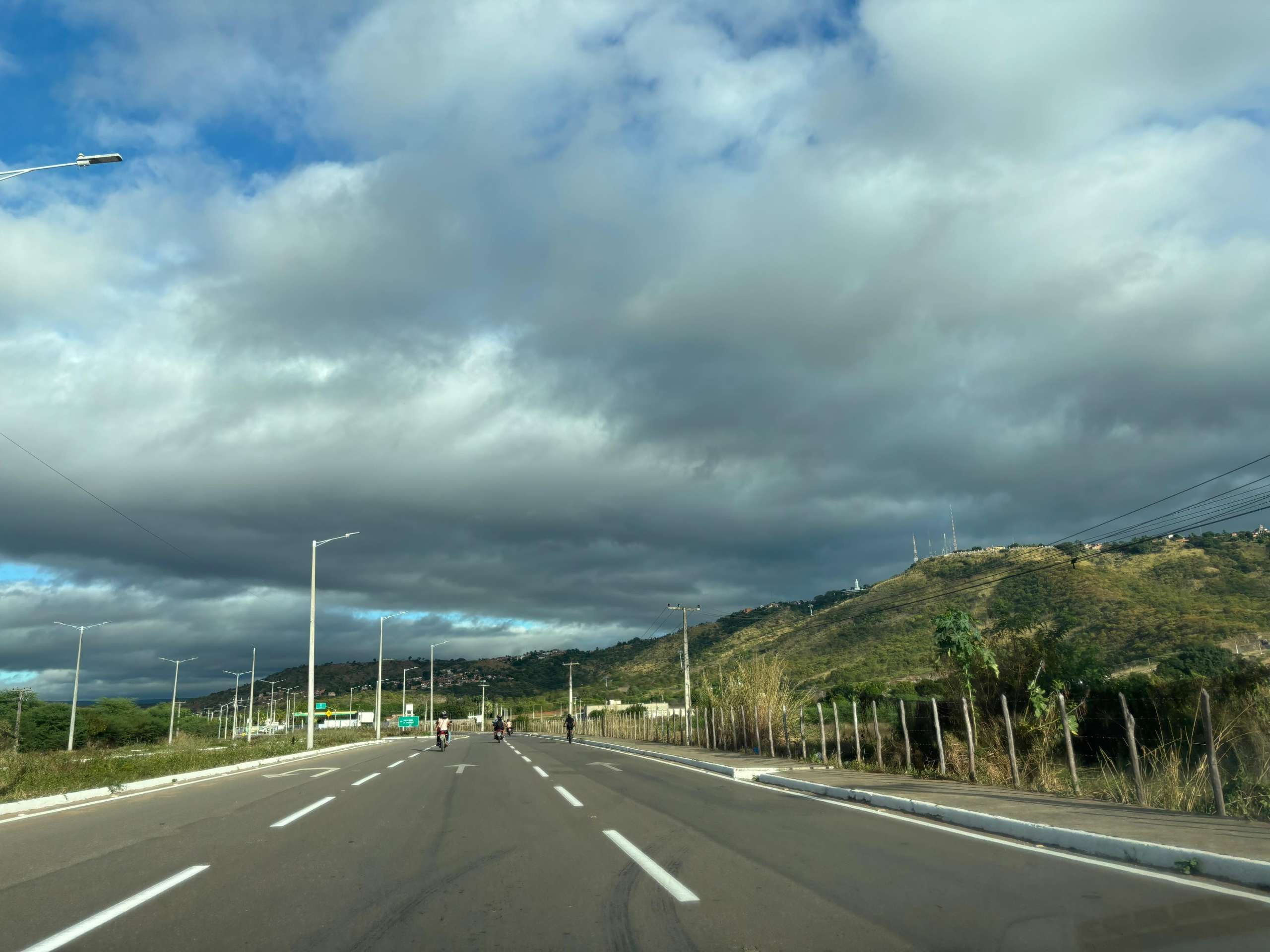 Céu nublado e chuvas isoladas devem marcar o início de julho no Ceará