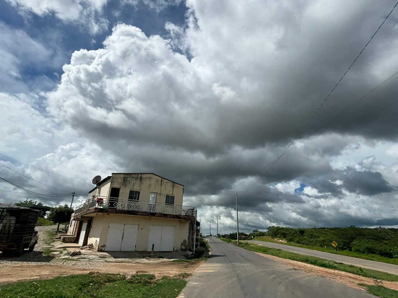 Com predomínio de tempo mais estável, Ceará deve ter chuvas pontuais no litoral, noroeste e sul do Ceará até sábado (28)