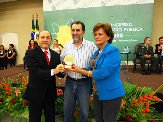 Servidores do HM fazem a festa durante a entrega do Prêmio Estadual de Gestão Pública