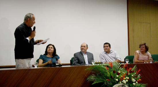 Dr. Ernani Ximenes toma posse na direção geral do HM