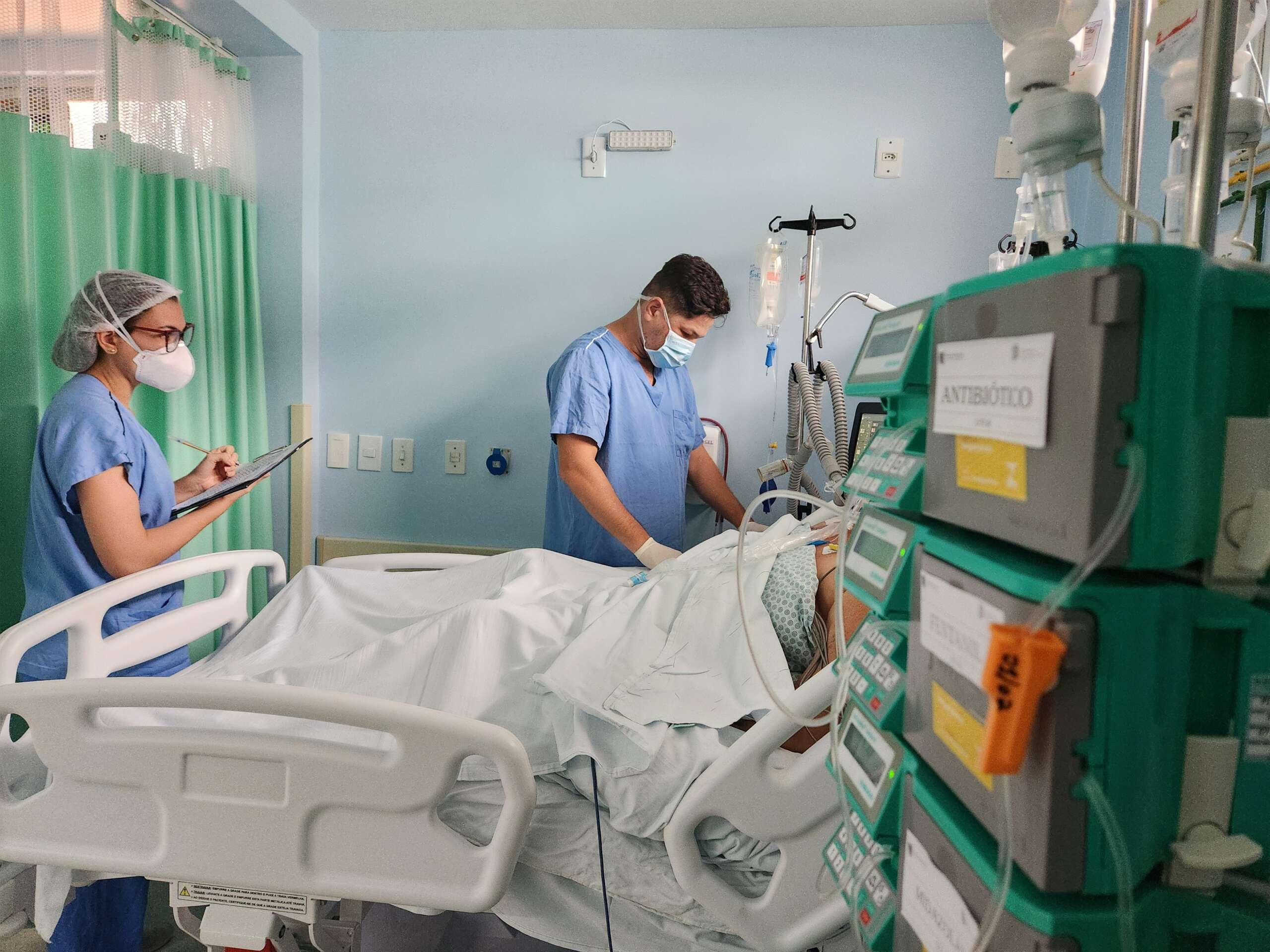Hospital de Messejana reforça assistência com a chegada de novas camas elétricas
