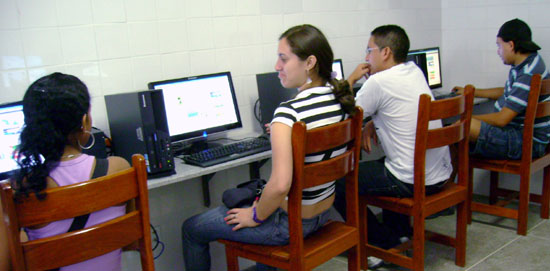 HSMM e SEDUC lançam Projeto E-Jovem para jovens de Messejana
