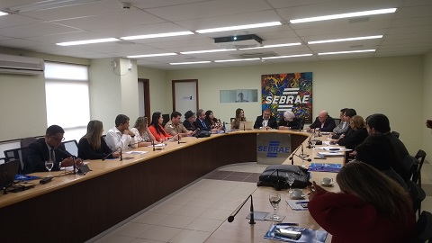 Jucec recebe comitiva da Junta Comercial do Distrito Federal