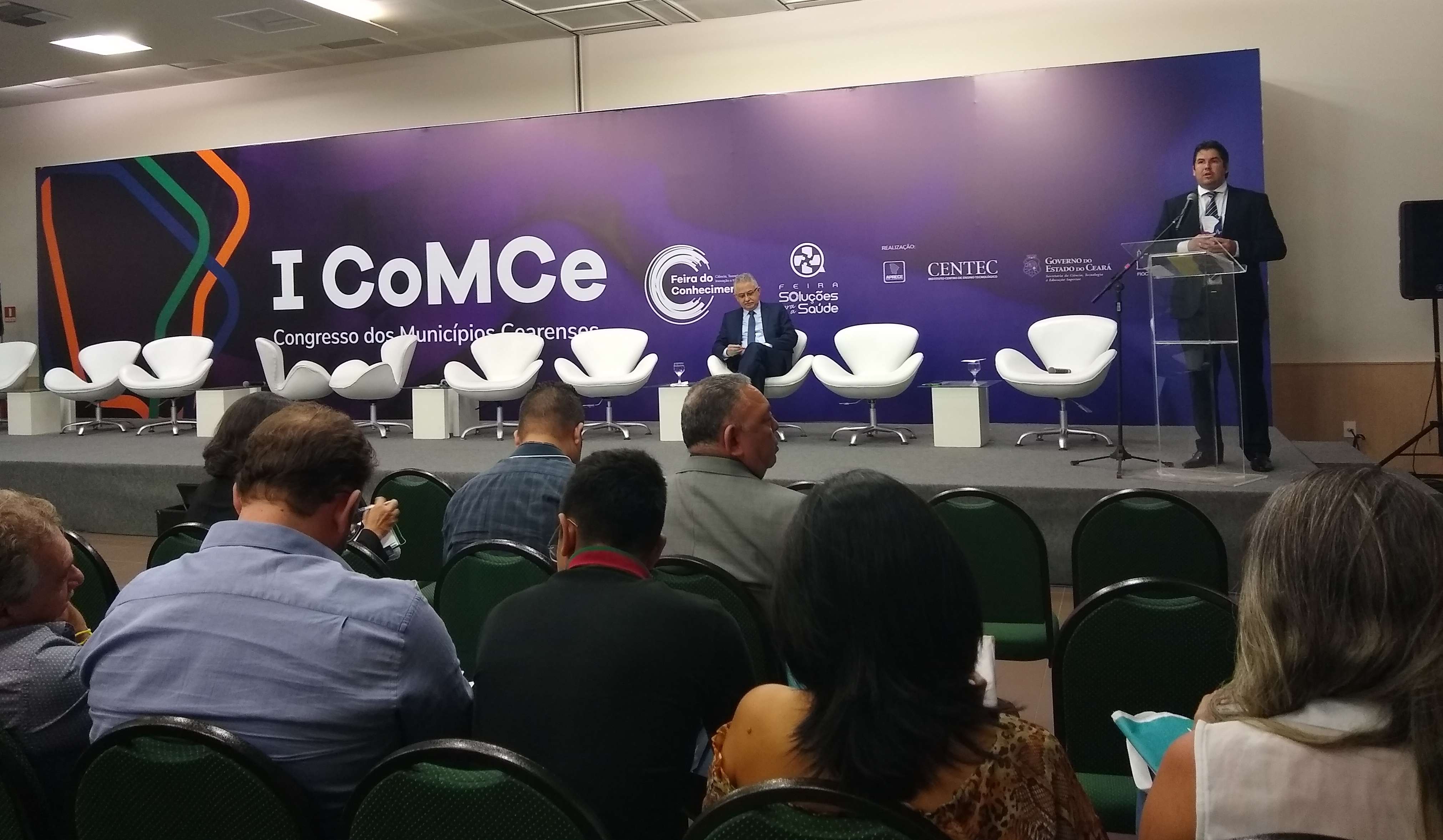 Jucec destaca a Redesim para a melhoria do ambiente de negócios no Congresso dos Municípios Cearenses