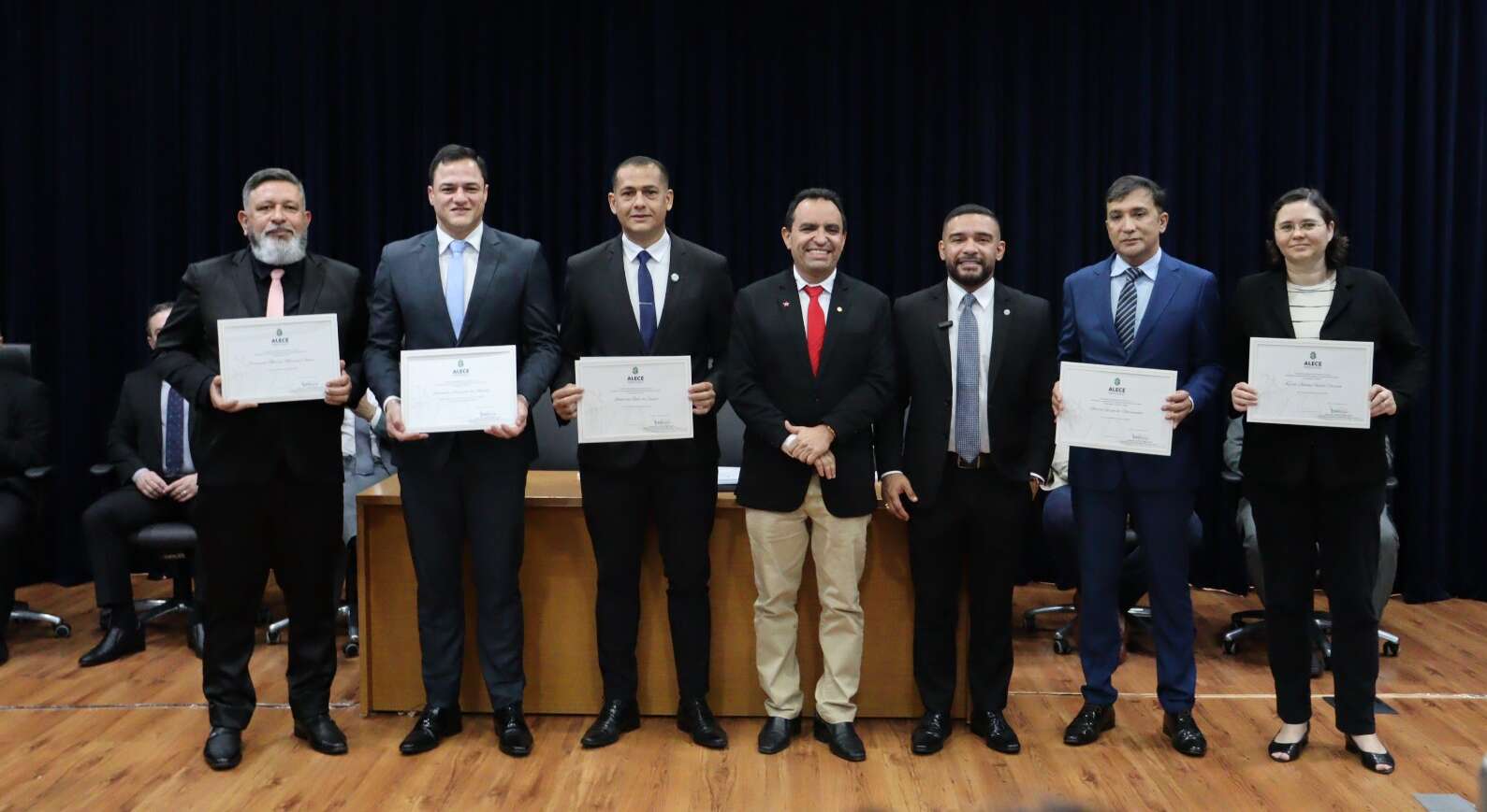 Jucec é homenageada, através de seu presidente Eduardo Jereissati, em solenidade referente ao Dia do Contador