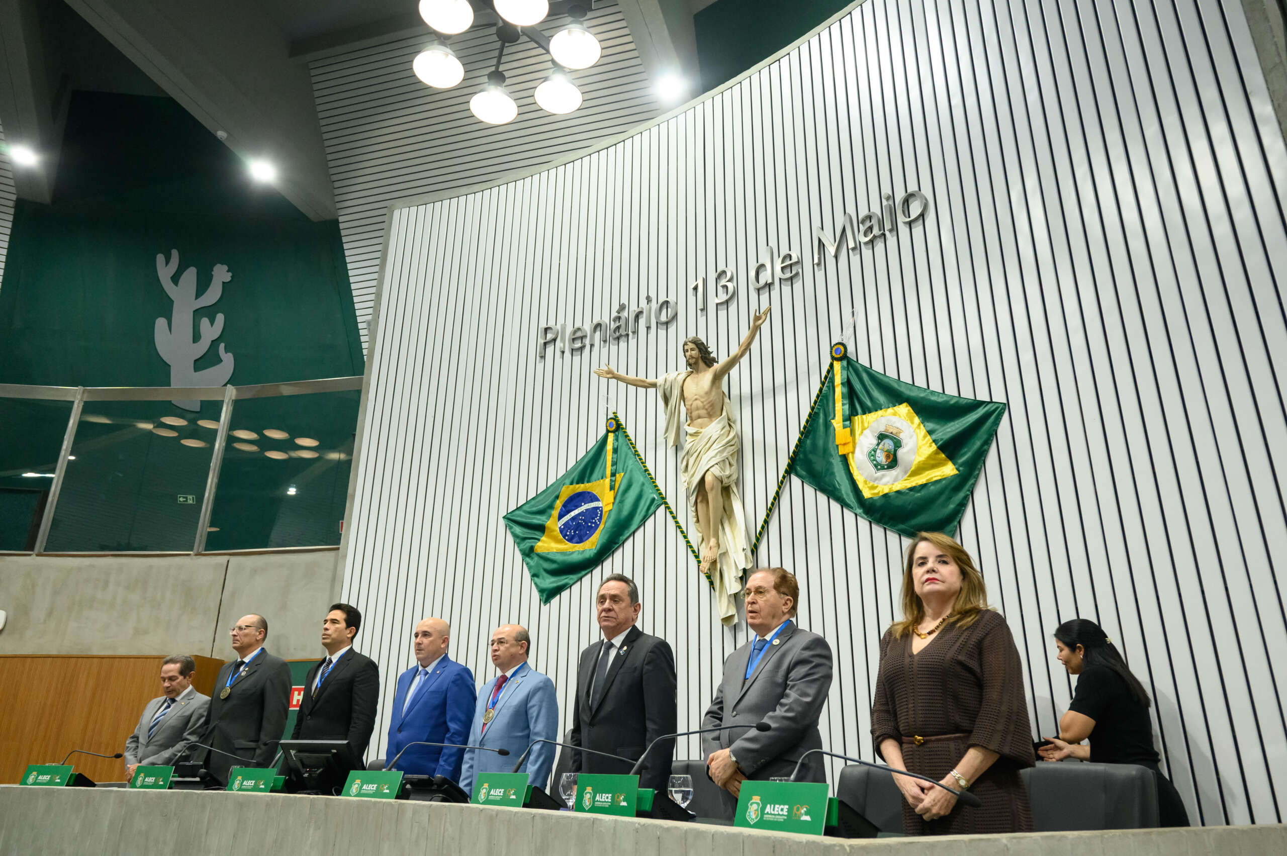 Sessão solene na Alece celebra 60 anos da Administração com participação da Jucec
