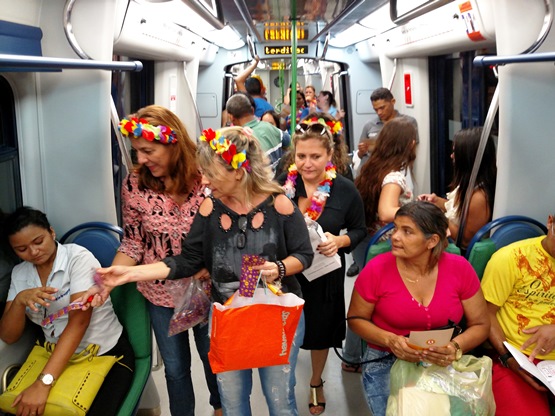 Metrofor distribui preservativos na véspera do Carnaval