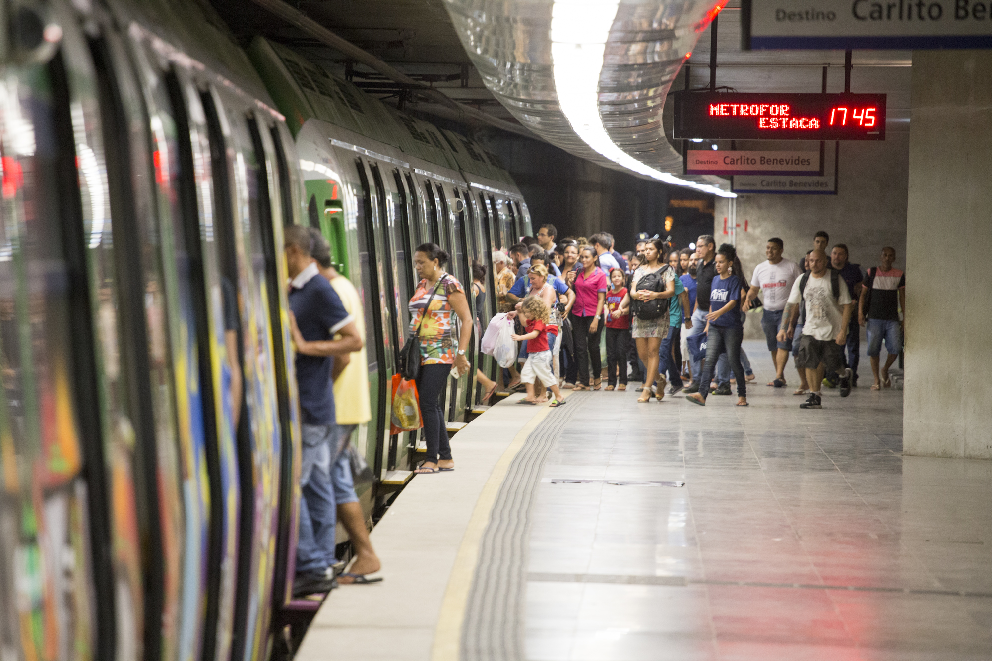 Estações da Linha Sul e VLT Parangaba-Mucuripe vão contar com Wi-fi grátis