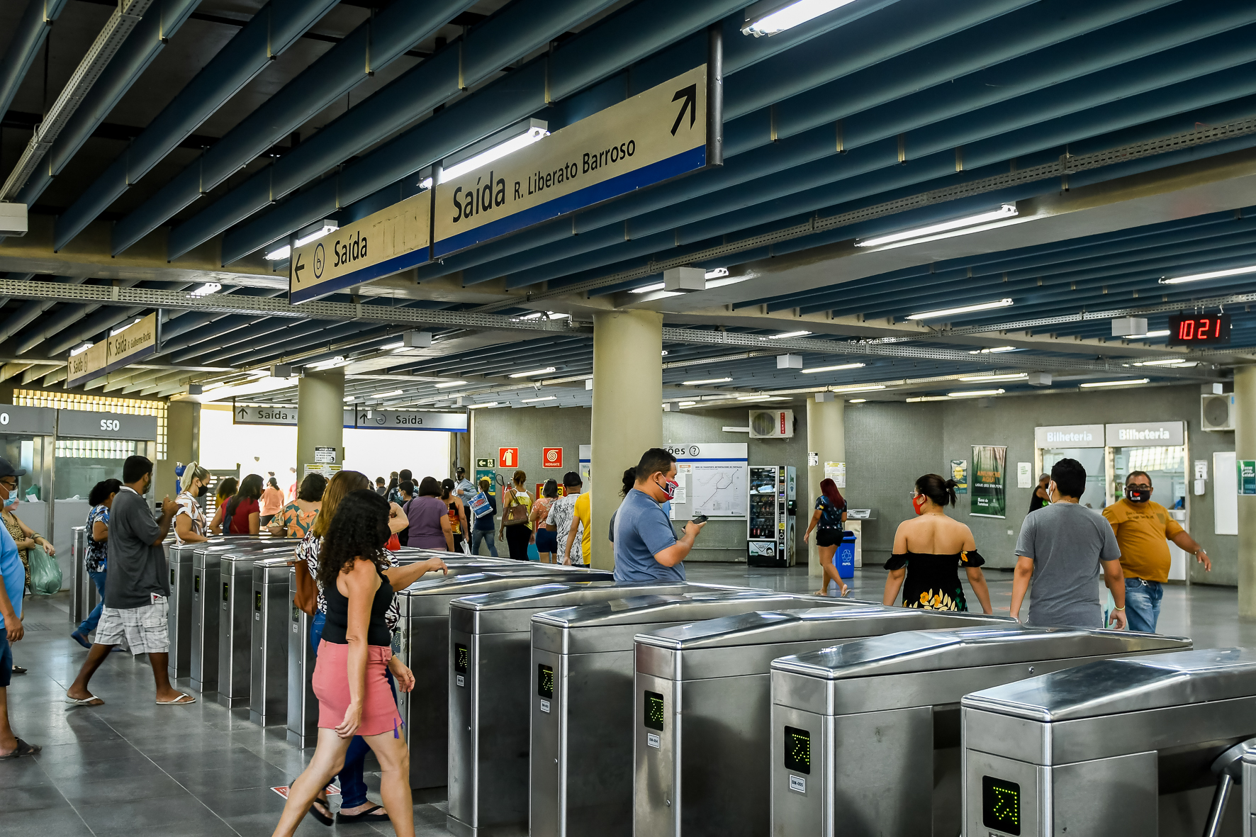 Metrô e VLTs terão operação especial neste fim de semana para Enem e Finados