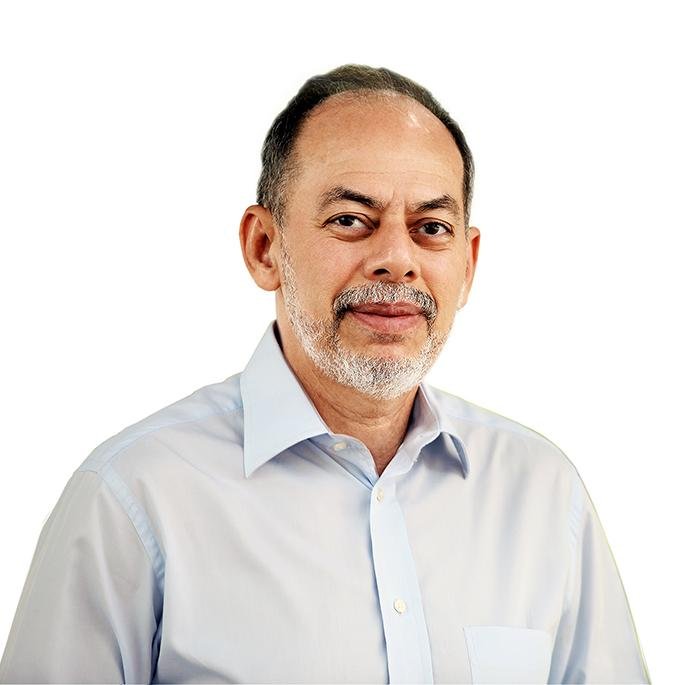 Após três anos, Inácio Arruda deixa a Secitece
